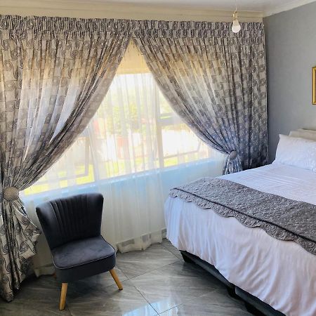 River Valley Guest House Butterworth Buitenkant foto